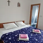 Casa Del Pellegrino M&a - Ostojici Гостевой дом 3*