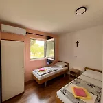 Casa Del Pellegrino M&a - Ostojici 3*