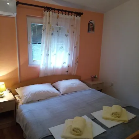 Casa Del Pellegrino M&a - Ostojici Guest house *