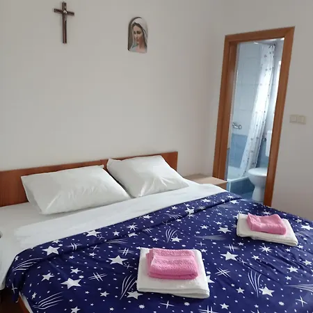 Casa Del Pellegrino M&a - Ostojici Penzion 3*