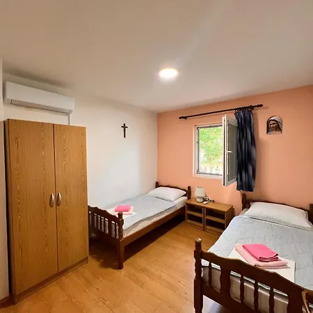 Casa Del Pellegrino M&a - Ostojici Guest house Medjugorje