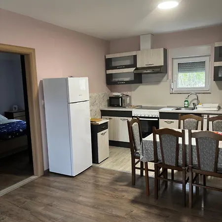 Casa Del Pellegrino M&a - Ostojici 3* Međugorje