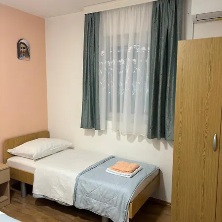Casa Del Pellegrino M&a - Ostojici 3* Međugorje