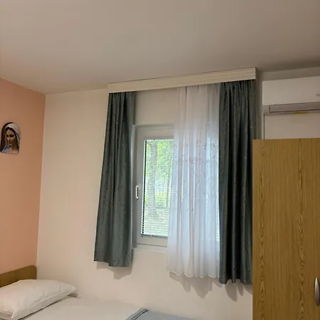 Casa Del Pellegrino M&a - Ostojici 3* Međugorje