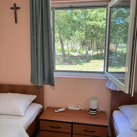 Casa Del Pellegrino M&a - Ostojici Penzion