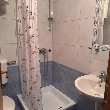 Casa Del Pellegrino M&a - Ostojici Penzion 3*