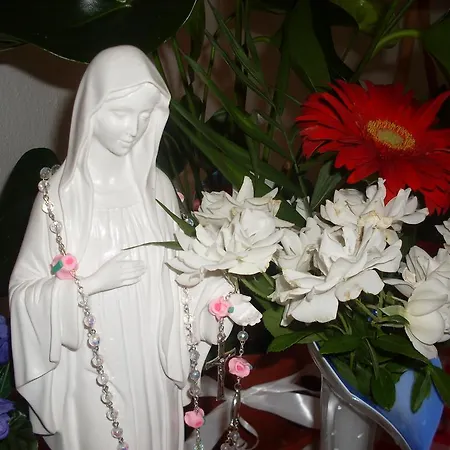 Casa Del Pellegrino M&a - Ostojici Penzion