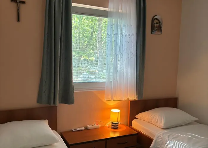 Pensionat Casa Del Pellegrino M&a - Ostojici 3*