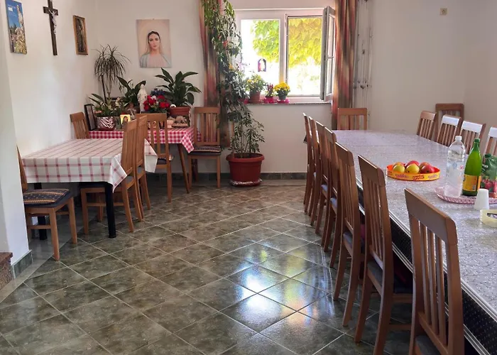 Pensionat Casa Del Pellegrino M&a - Ostojici 3*